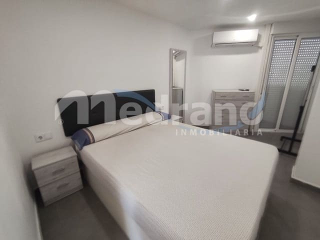 Appartement de 2 chambres à louer à Rincón Alto, Benidorm avec piscine garage - 950 € (Ref: 10130259)