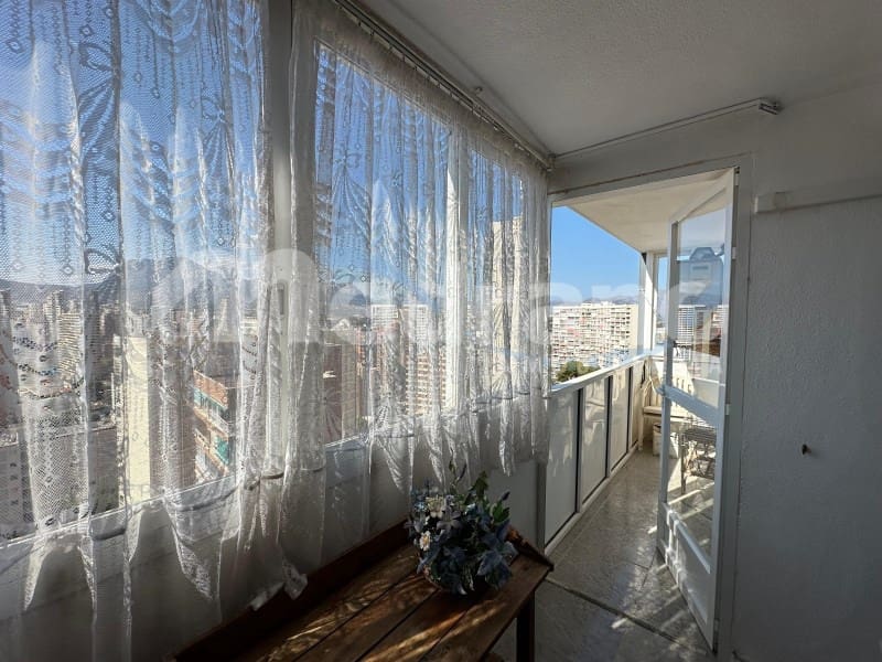 2 soverom Leilighet til salgs i Benidorm med svømmebasseng garasje - € 179 000 (Ref: 10130260)