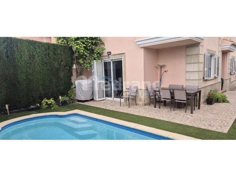 4 bedroom Villa for sale in Benidorm with pool garage - € 535,000 (Ref: 10130264)