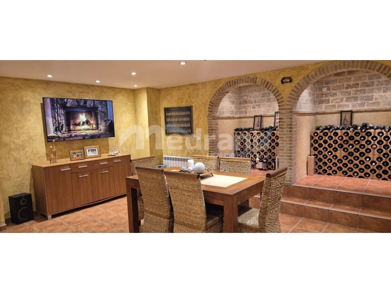 4 bedroom Villa for sale in Benidorm with pool garage - € 535,000 (Ref: 10130264)