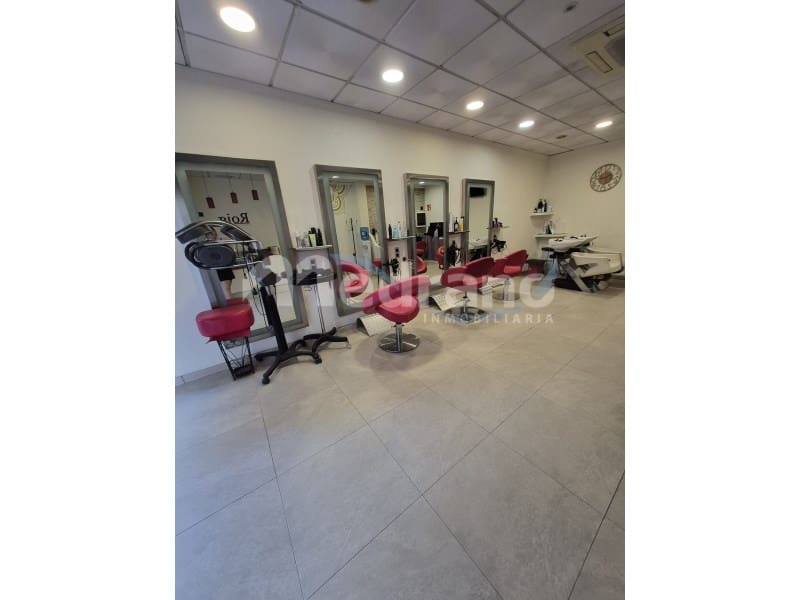 Local Comercial en Benidorm en venta - 240.000 € (Ref: 10130275)