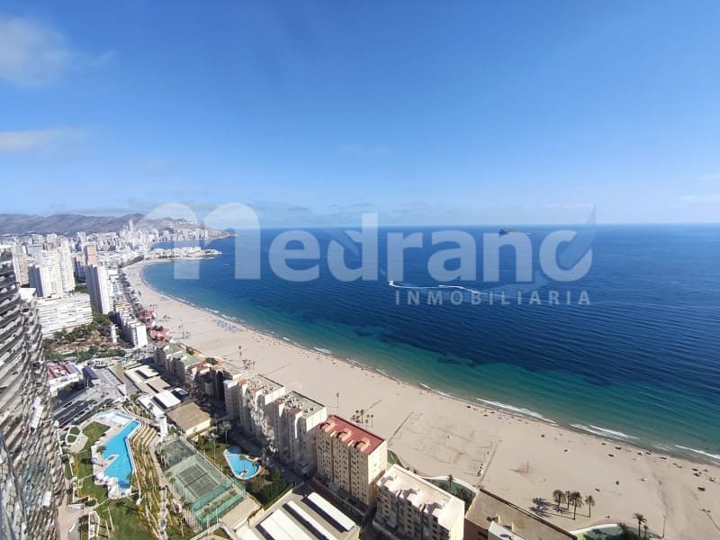 2 soverom Leilighet til leie i Benidorm med svømmebasseng garasje - € 3 000 (Ref: 10130276)