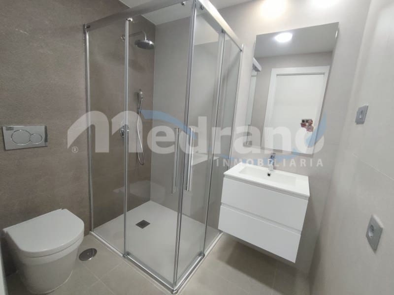 2 soverom Leilighet til leie i Benidorm med svømmebasseng garasje - € 3 000 (Ref: 10130276)