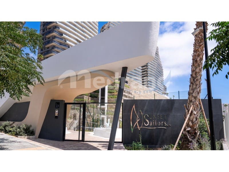2 soverom Leilighet til leie i Benidorm med svømmebasseng garasje - € 3 000 (Ref: 10130276)