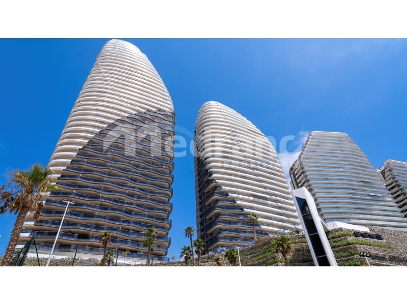 2 soverom Leilighet til leie i Benidorm med svømmebasseng garasje - € 3 000 (Ref: 10130276)