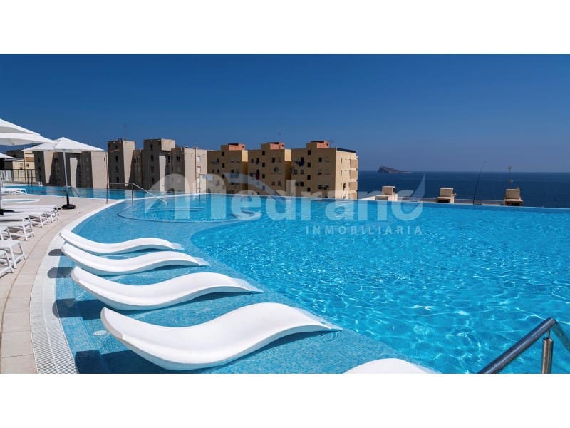 2 soverom Leilighet til leie i Benidorm med svømmebasseng garasje - € 3 000 (Ref: 10130276)