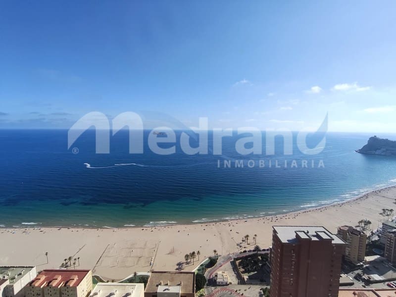 2 soverom Leilighet til leie i Benidorm med svømmebasseng garasje - € 3 000 (Ref: 10130276)