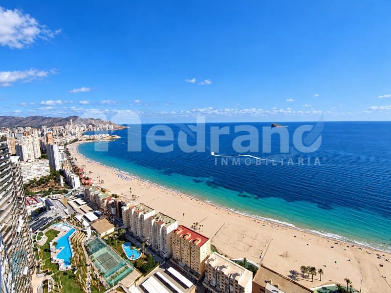 2 bedroom Flat for rent in Benidorm with pool garage - € 3,000 (Ref: 10130276)