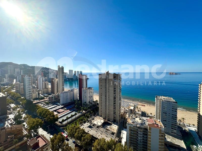 Appartement de 2 chambres à louer à Benidorm avec piscine garage - 1 600 € (Ref: 10130277)
