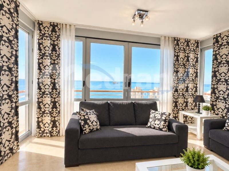 Appartement de 2 chambres à louer à Benidorm avec piscine garage - 1 600 € (Ref: 10130277)