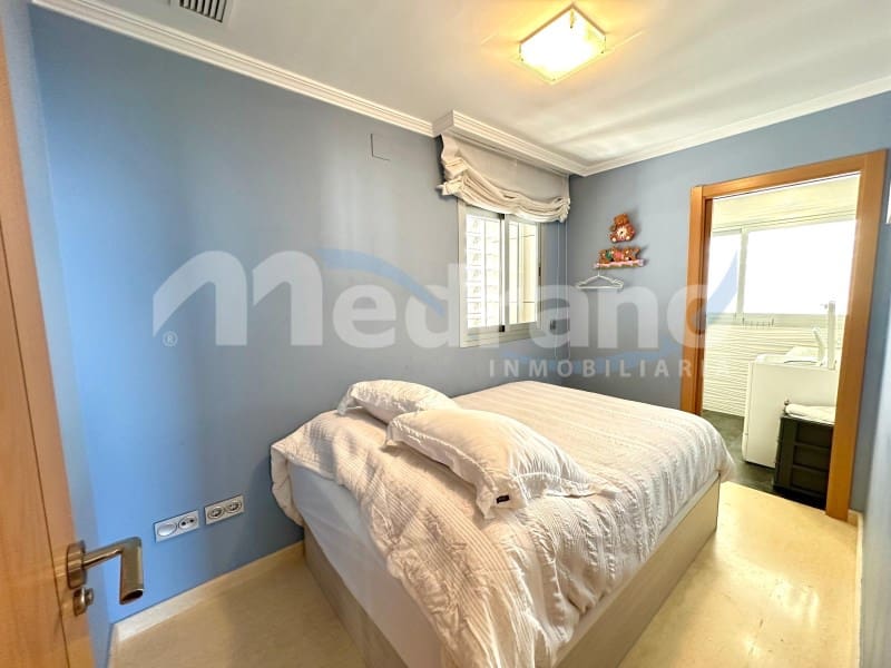Appartement de 2 chambres à louer à Benidorm avec piscine garage - 1 600 € (Ref: 10130277)