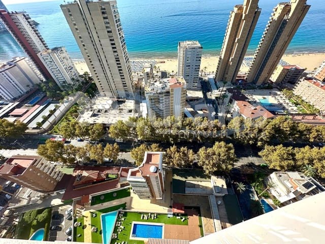 Appartement de 2 chambres à louer à Playa Levante, Benidorm avec piscine garage - 1 600 € (Ref: 10130277)