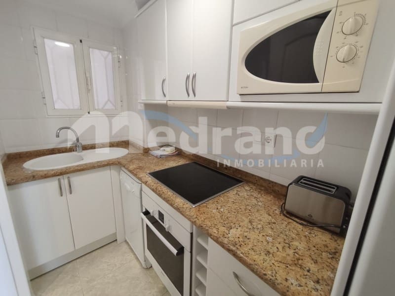 Piso de 2 habitaciones en Benidorm en venta con piscina garaje - 465.000 € (Ref: 10130278)