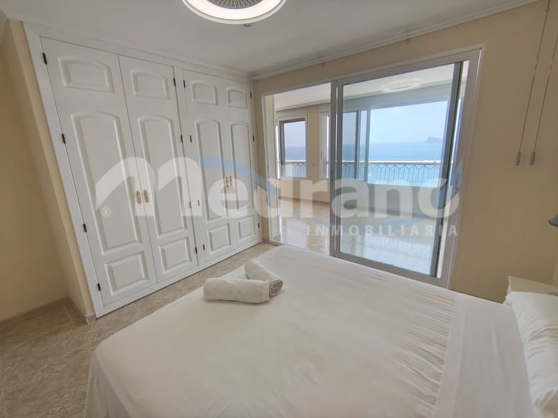 Piso de 2 habitaciones en Benidorm en venta con piscina garaje - 465.000 € (Ref: 10130278)
