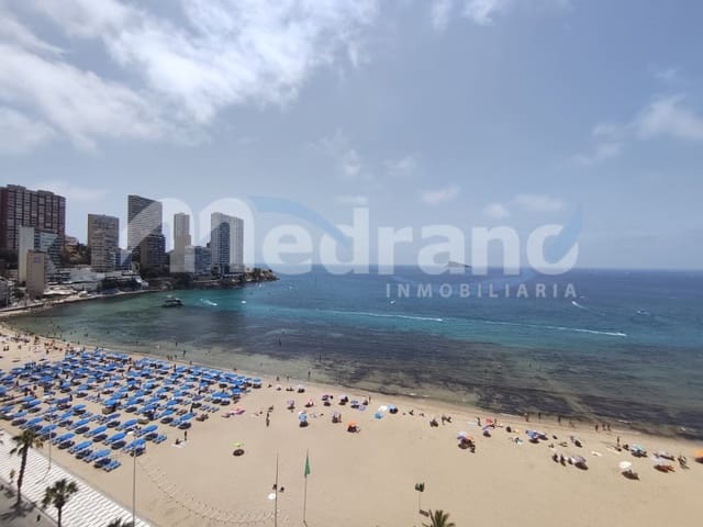 Piso de 2 habitaciones en Playa Levante, Benidorm en venta con piscina garaje - 465.000 € (Ref: 10130278)