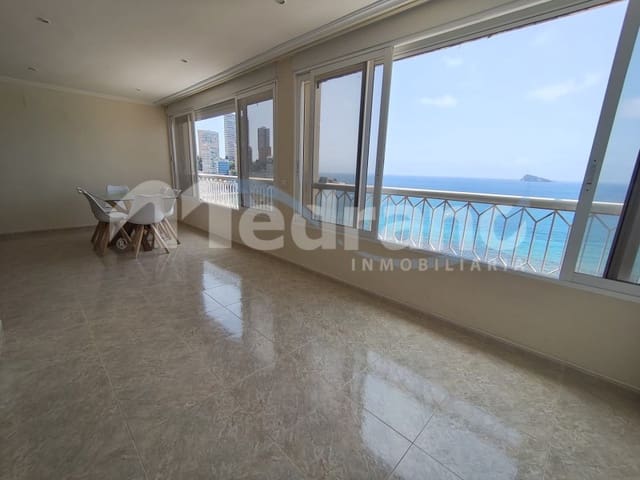 Piso de 2 habitaciones en Playa Levante, Benidorm en venta con piscina garaje - 465.000 € (Ref: 10130278)