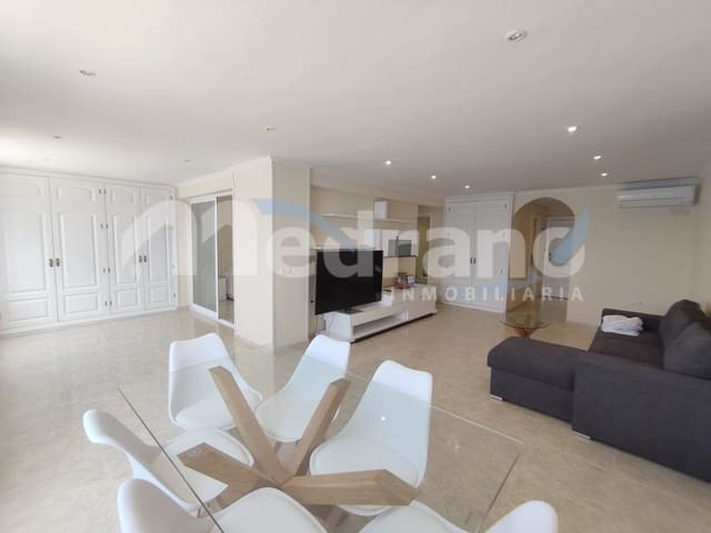 Piso de 2 habitaciones en Playa Levante, Benidorm en venta con piscina garaje - 465.000 € (Ref: 10130278)