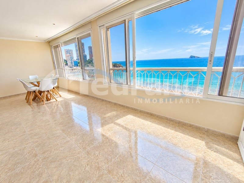 Piso de 2 habitaciones en Benidorm en venta con piscina garaje - 465.000 € (Ref: 10130278)