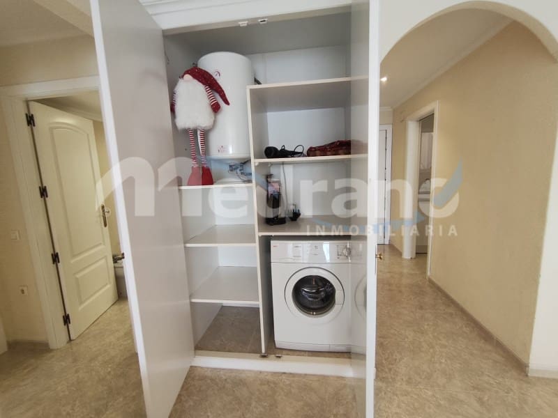 Piso de 2 habitaciones en Benidorm en venta con piscina garaje - 465.000 € (Ref: 10130278)