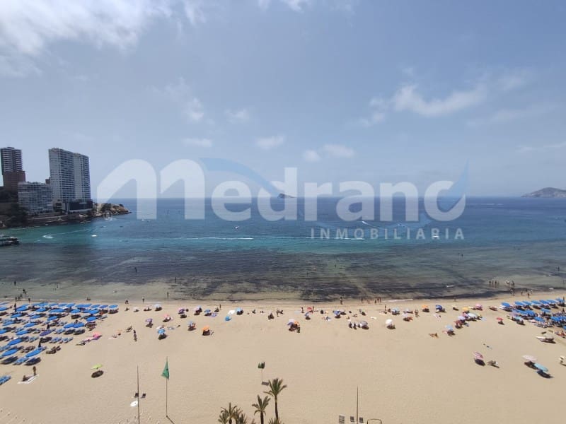 Piso de 2 habitaciones en Benidorm en venta con piscina garaje - 465.000 € (Ref: 10130278)