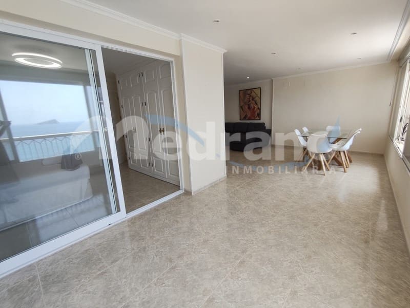 Piso de 2 habitaciones en Benidorm en venta con piscina garaje - 465.000 € (Ref: 10130278)