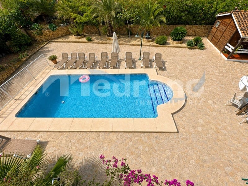 Chalet de 5 habitaciones en Benidorm en venta con piscina garaje - 1.400.000 € (Ref: 10131400)