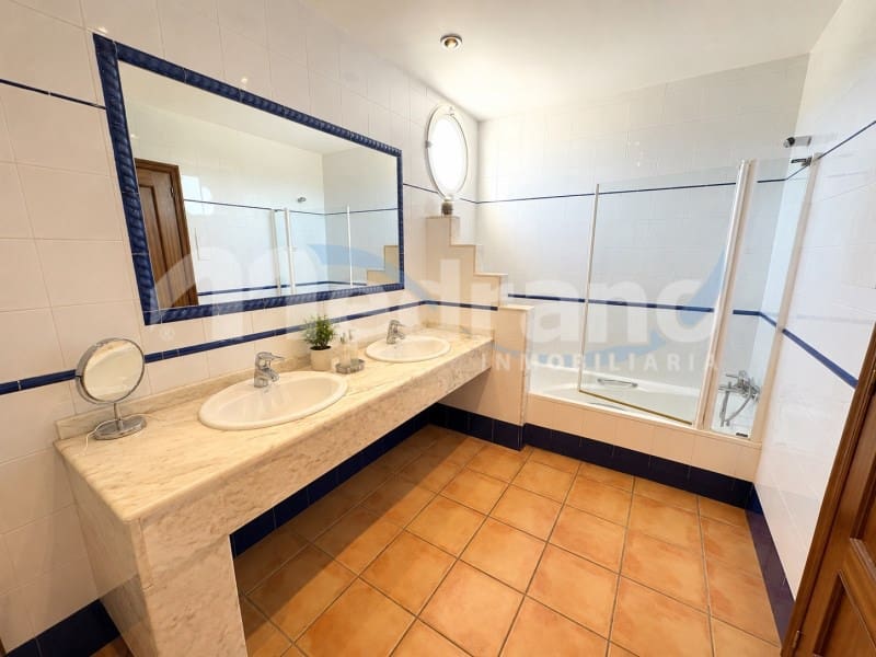 Chalet de 5 habitaciones en Benidorm en venta con piscina garaje - 1.400.000 € (Ref: 10131400)