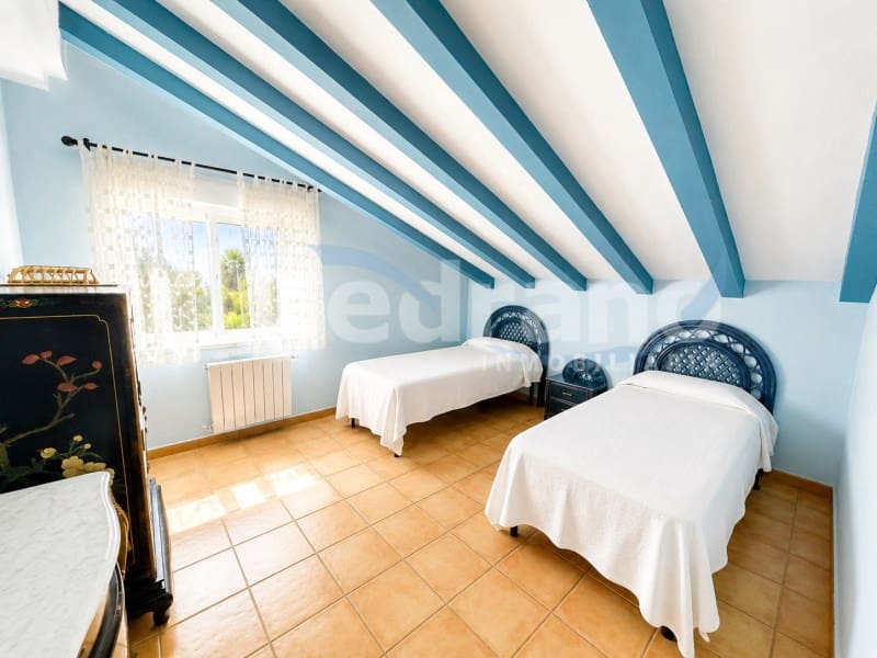 Chalet de 5 habitaciones en Benidorm en venta con piscina garaje - 1.400.000 € (Ref: 10131400)