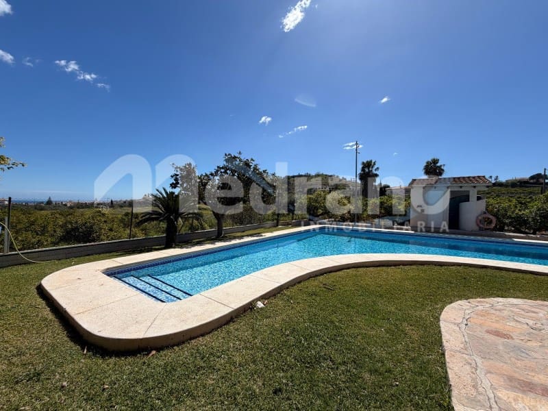 5 bedroom Villa for sale in Altea with pool garage - € 1,990,000 (Ref: 10131401)