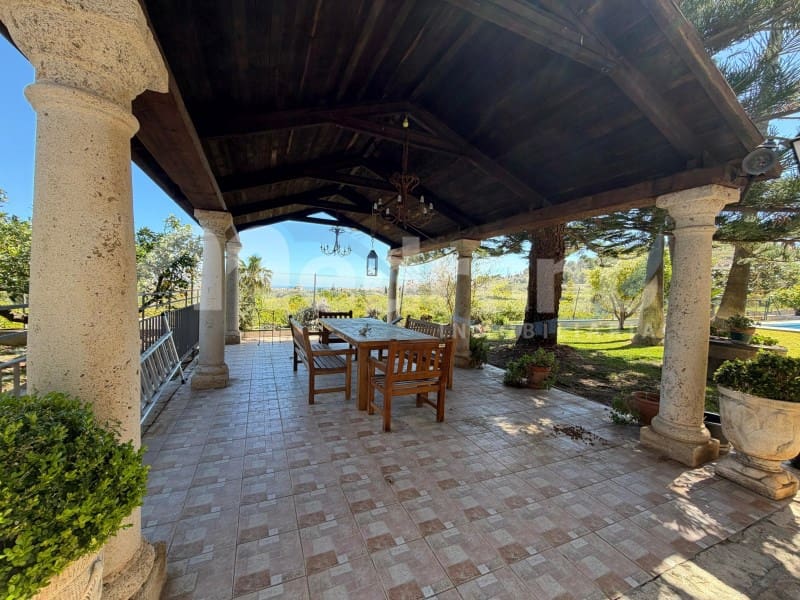 5 bedroom Villa for sale in Altea with pool garage - € 1,990,000 (Ref: 10131401)