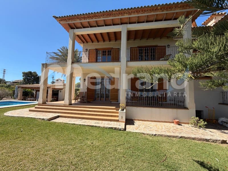5 bedroom Villa for sale in Altea with pool garage - € 1,990,000 (Ref: 10131401)