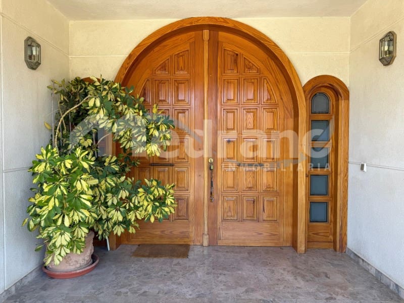 5 bedroom Villa for sale in Altea with pool garage - € 1,990,000 (Ref: 10131401)