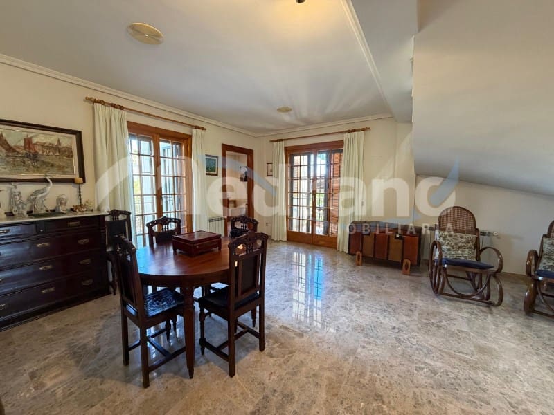 5 bedroom Villa for sale in Altea with pool garage - € 1,990,000 (Ref: 10131401)