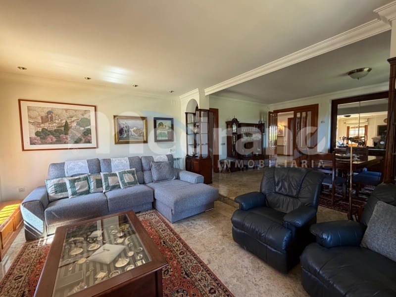 5 bedroom Villa for sale in Altea with pool garage - € 1,990,000 (Ref: 10131401)
