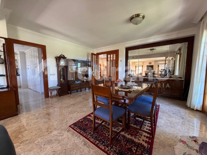 5 bedroom Villa for sale in Altea with pool garage - € 1,990,000 (Ref: 10131401)