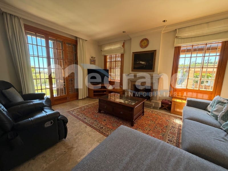 5 bedroom Villa for sale in Altea with pool garage - € 1,990,000 (Ref: 10131401)
