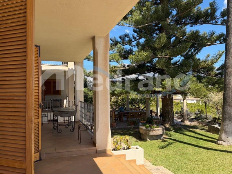 5 bedroom Villa for sale in Altea with pool garage - € 1,990,000 (Ref: 10131401)