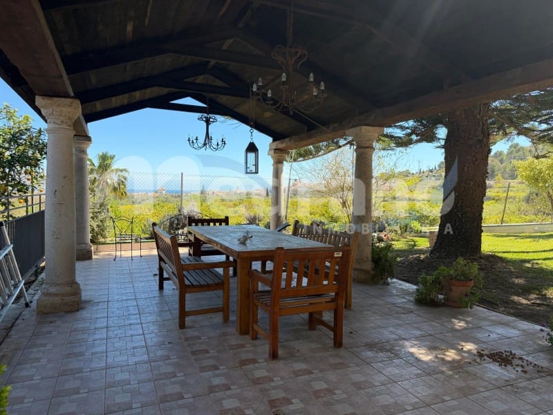 5 bedroom Villa for sale in Altea with pool garage - € 1,990,000 (Ref: 10131401)