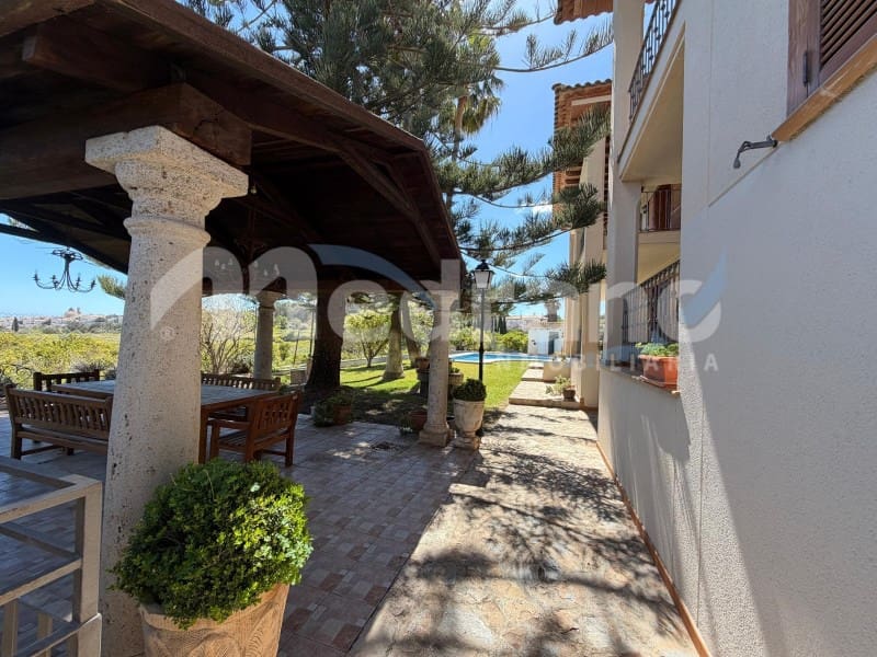 5 bedroom Villa for sale in Altea with pool garage - € 1,990,000 (Ref: 10131401)