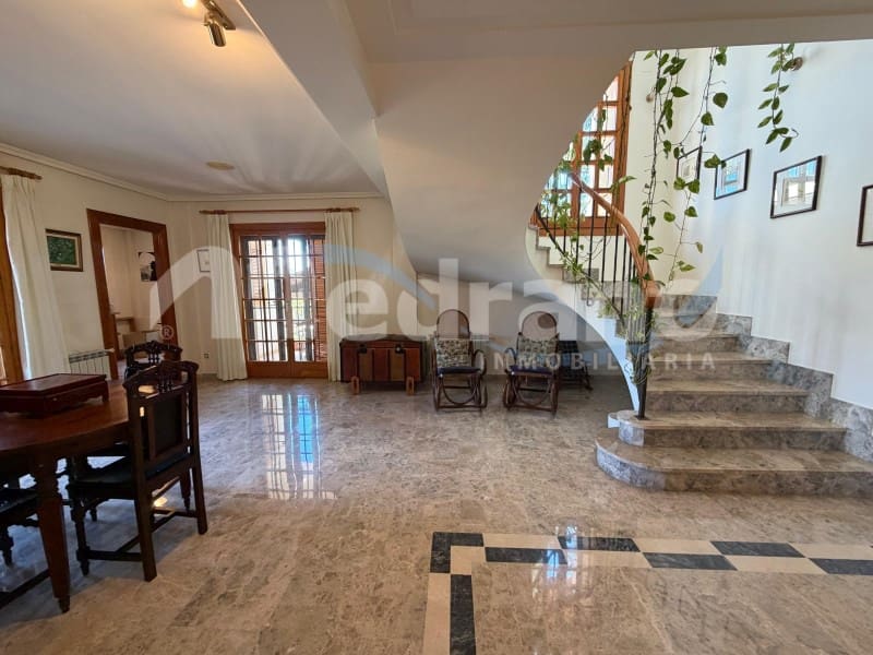 5 bedroom Villa for sale in Altea with pool garage - € 1,990,000 (Ref: 10131401)