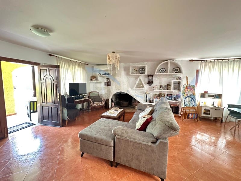 4 quarto Moradia para venda em Benidorm com piscina garagem - 710 000 € (Ref: 10131404)