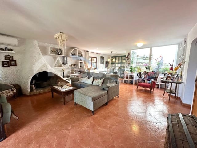 4 quarto Moradia para venda em Rincón Bajo, Benidorm com piscina garagem - 710 000 € (Ref: 10131404)