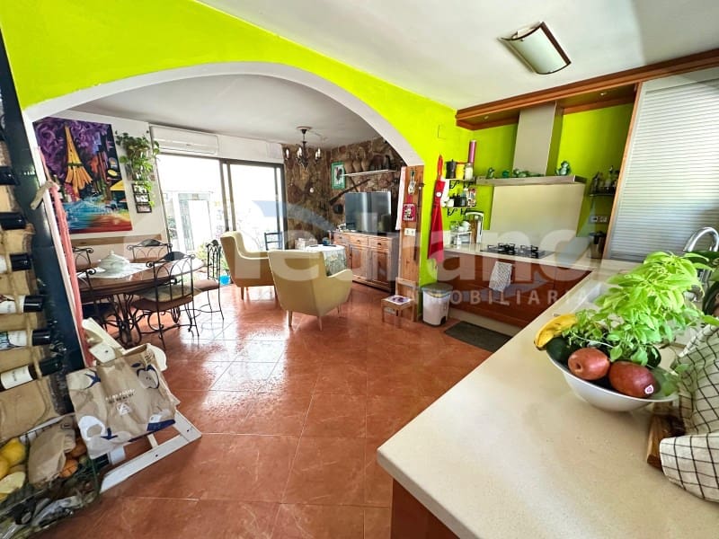 4 quarto Moradia para venda em Benidorm com piscina garagem - 710 000 € (Ref: 10131404)