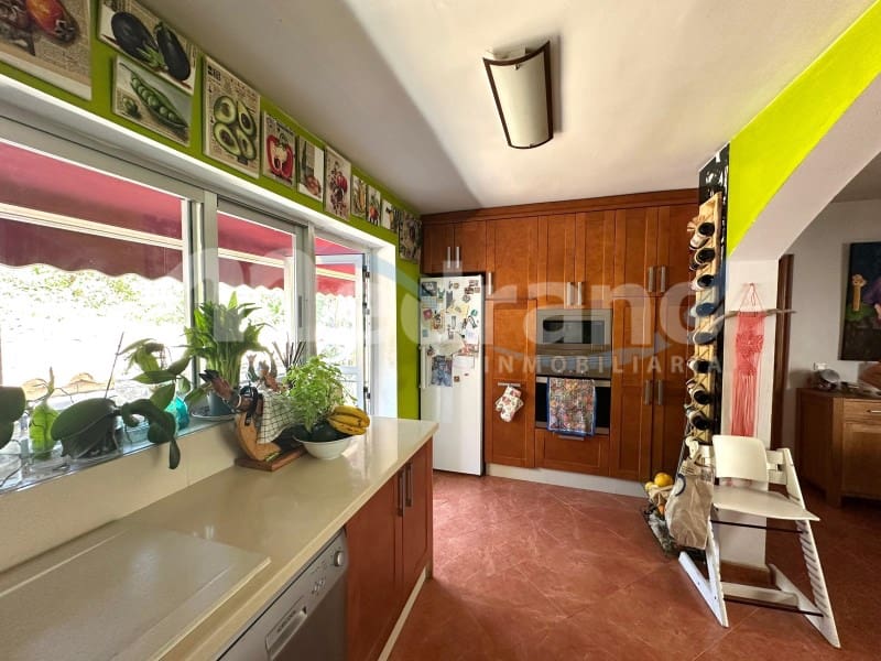 4 quarto Moradia para venda em Benidorm com piscina garagem - 710 000 € (Ref: 10131404)