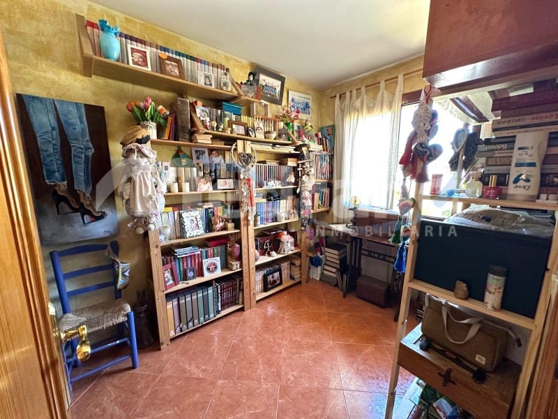 4 quarto Moradia para venda em Benidorm com piscina garagem - 710 000 € (Ref: 10131404)