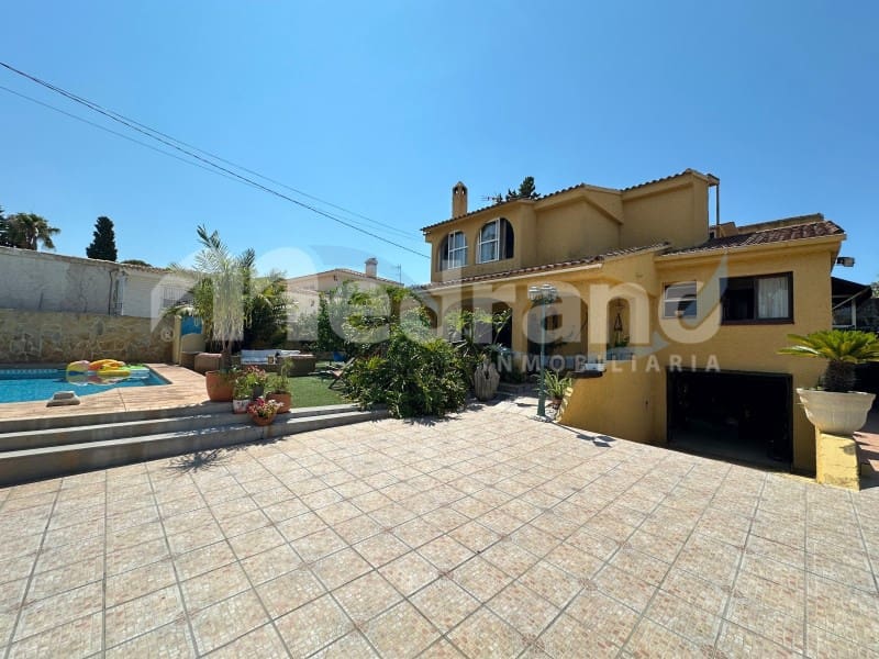 4 quarto Moradia para venda em Benidorm com piscina garagem - 710 000 € (Ref: 10131404)