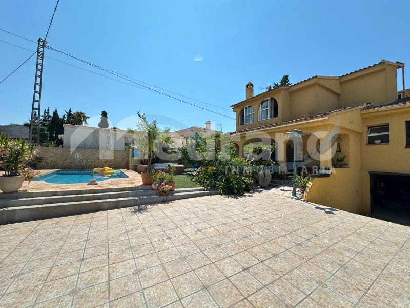 4 quarto Moradia para venda em Benidorm com piscina garagem - 710 000 € (Ref: 10131404)