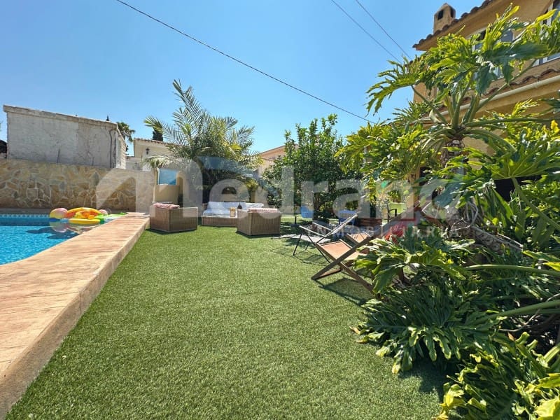 4 quarto Moradia para venda em Benidorm com piscina garagem - 710 000 € (Ref: 10131404)