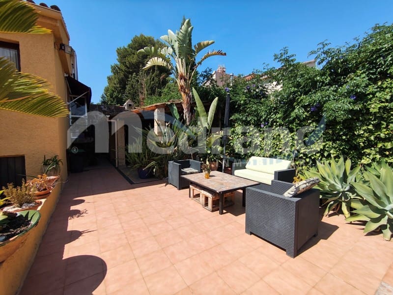 4 quarto Moradia para venda em Benidorm com piscina garagem - 710 000 € (Ref: 10131404)