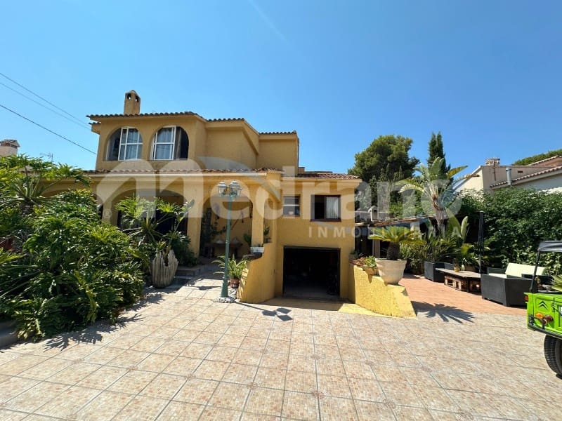 4 quarto Moradia para venda em Benidorm com piscina garagem - 710 000 € (Ref: 10131404)